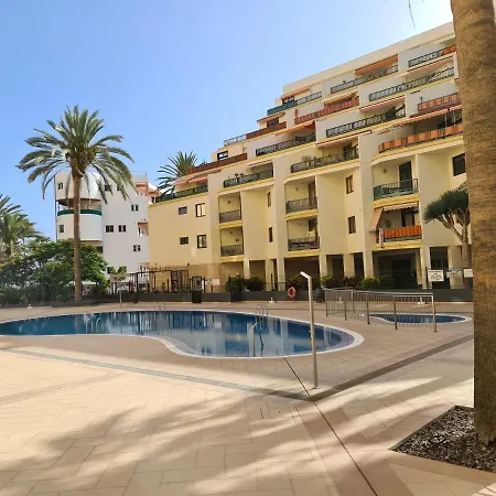 Beachfront Casa Verano With Pool, Balcony, Wifi, Central Locatation 아로나