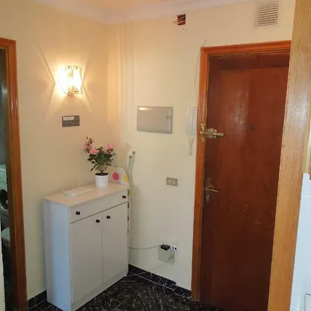 Beachfront Casa Verano With Pool, Balcony, Wifi, Central Locatation 아로나