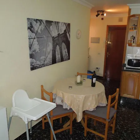 아파트 Beachfront Casa Verano With Pool, Balcony, Wifi, Central Locatation