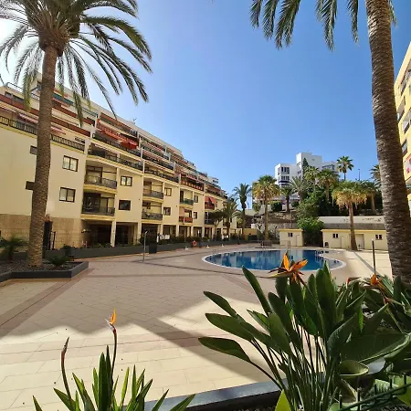 Beachfront Casa Verano With Pool, Balcony, Wifi, Central Locatation Apartamento Arona (Tenerife)