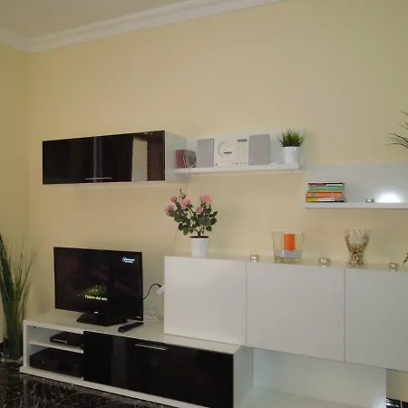 Beachfront Casa Verano With Pool, Balcony, Wifi, Central Locatation Apartamento Arona (Tenerife)