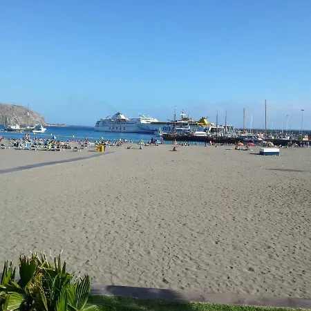 Beachfront Casa Verano With Pool, Balcony, Wifi, Central Locatation *